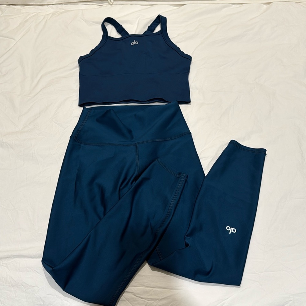 Alo Yoga Matching Set